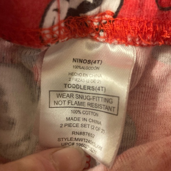 Christmas sale! Disney Red and Pink Minnie Mouse Girls Pajama Set - Picture 2 of 4